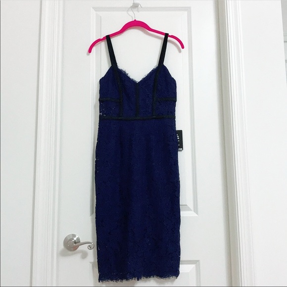 Express Dress - Picture 3 of 4